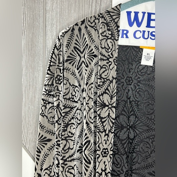 D18.03 Ruby Rd. Multi Vanilla Crushed Velvet Cardigan XL - Picture 3 of 5